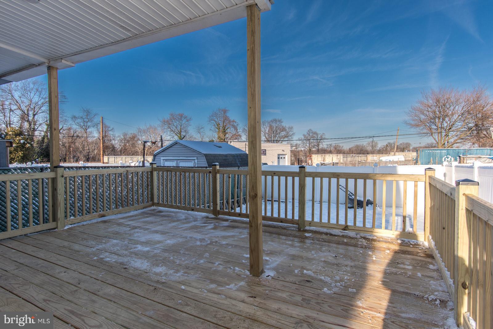 LAWNDALE - Residential