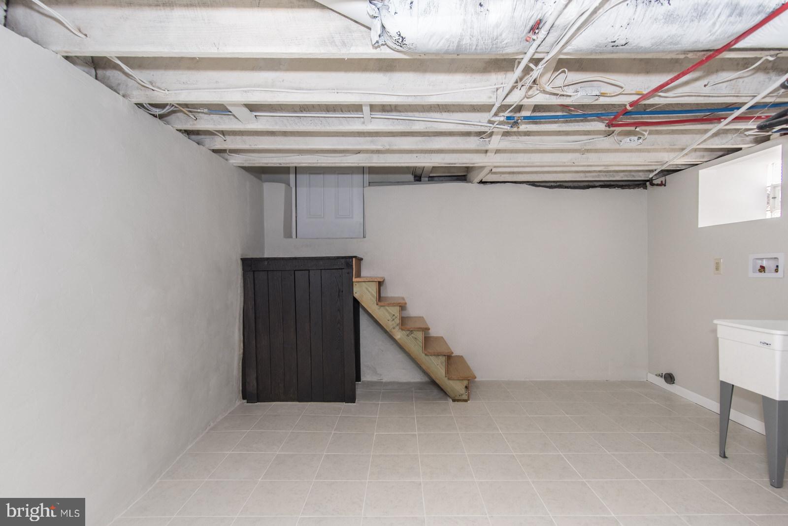 LAWNDALE - Residential