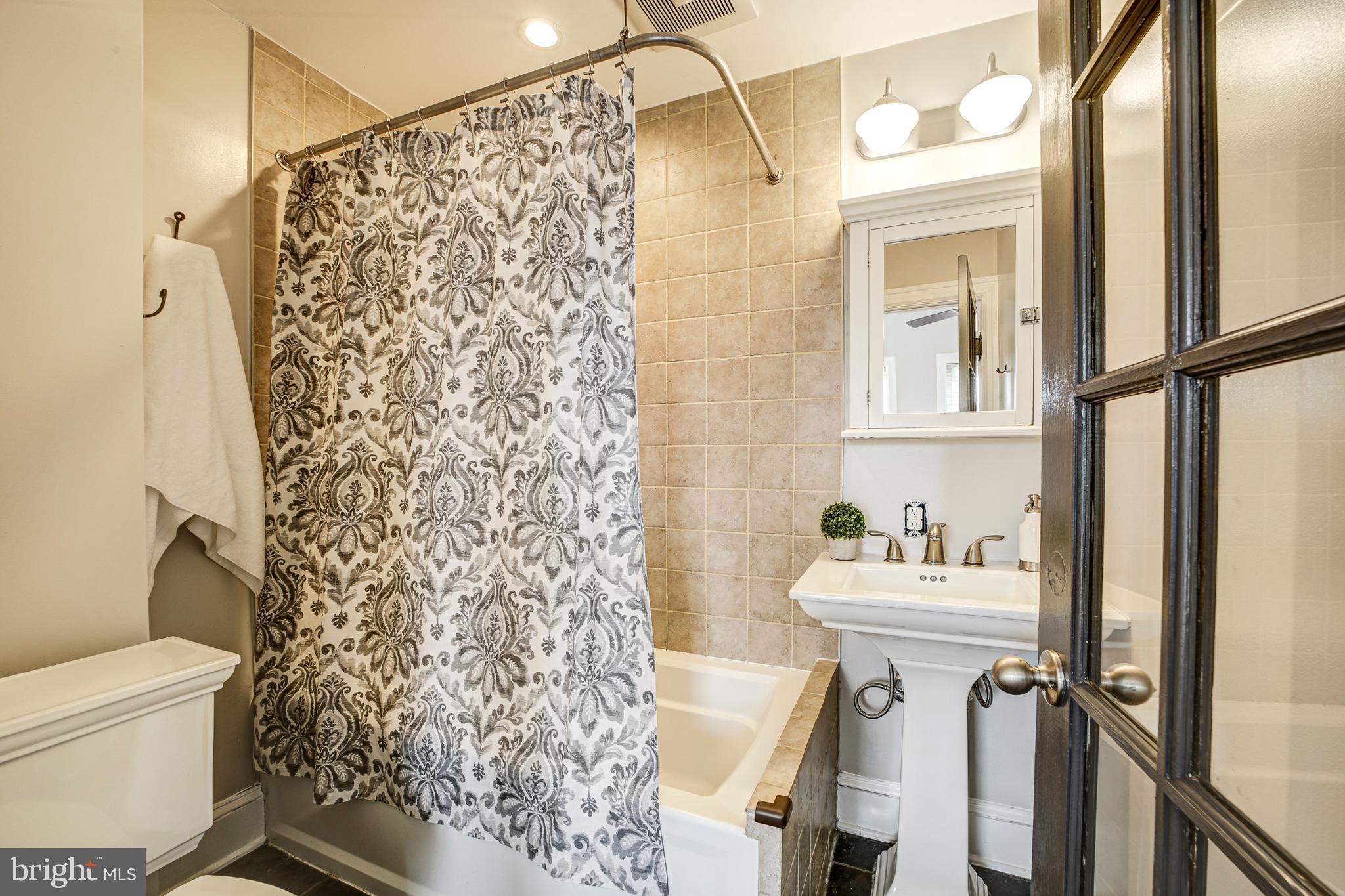 CAPITOL HILL - Residential