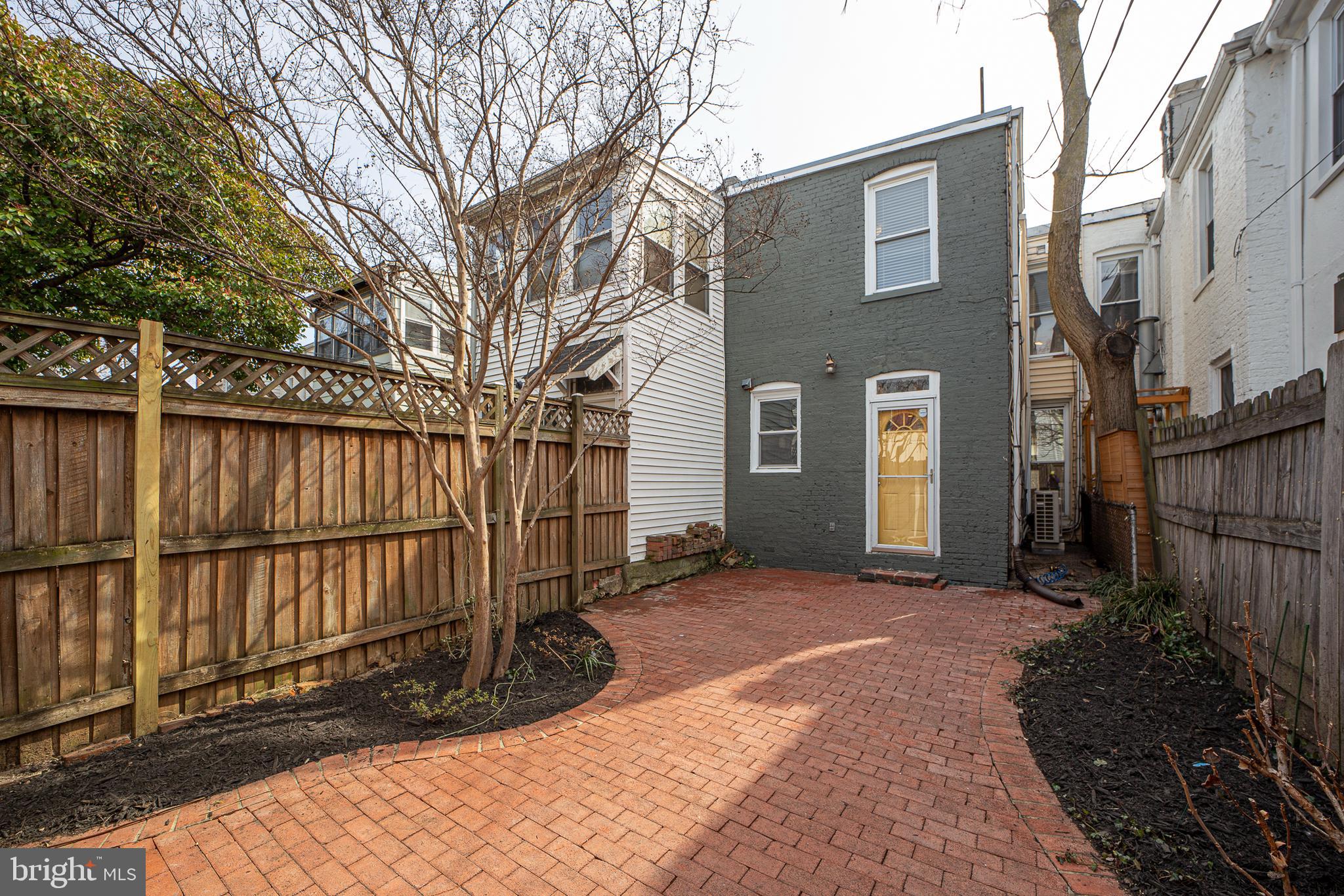 CAPITOL HILL - Residential