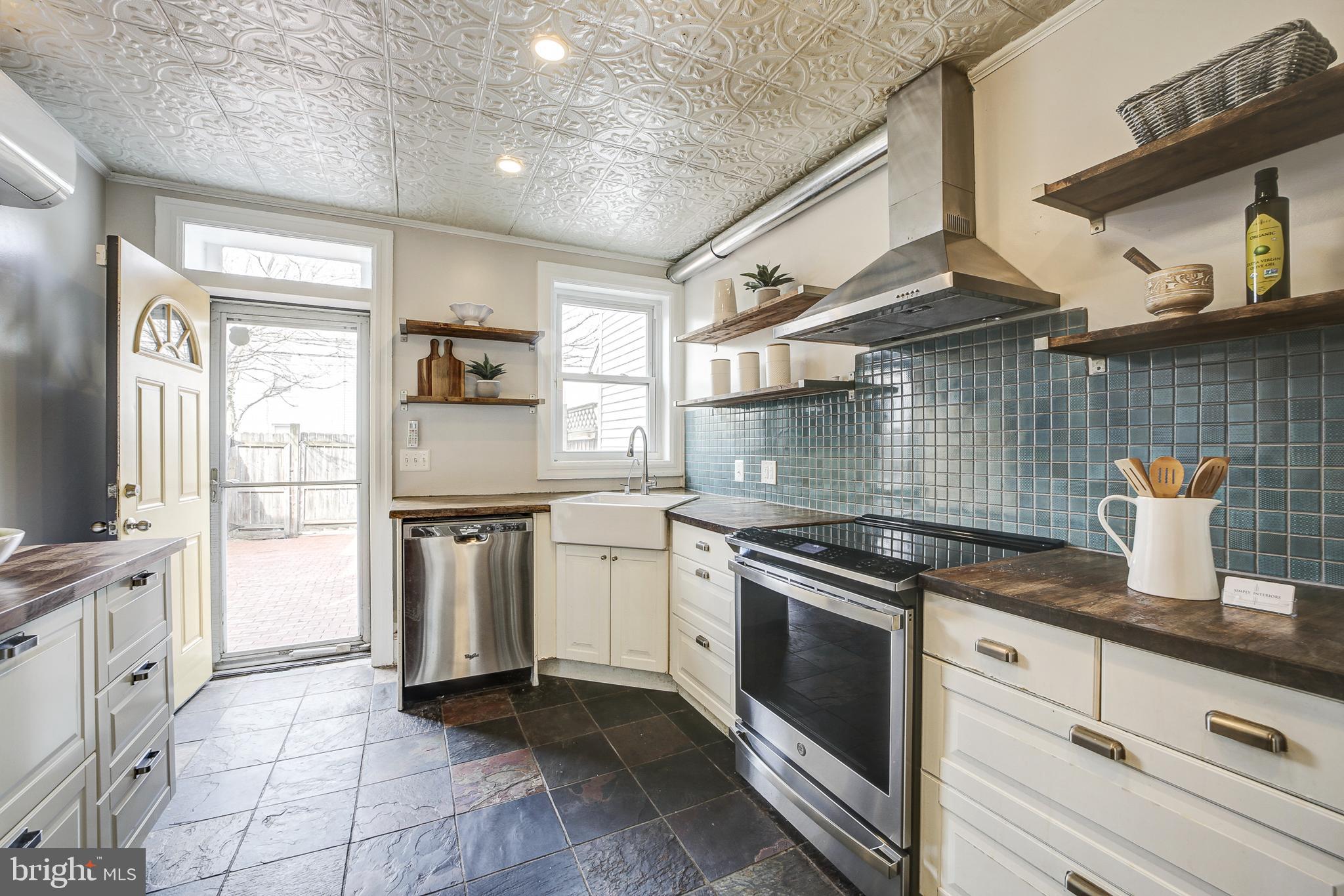 CAPITOL HILL - Residential