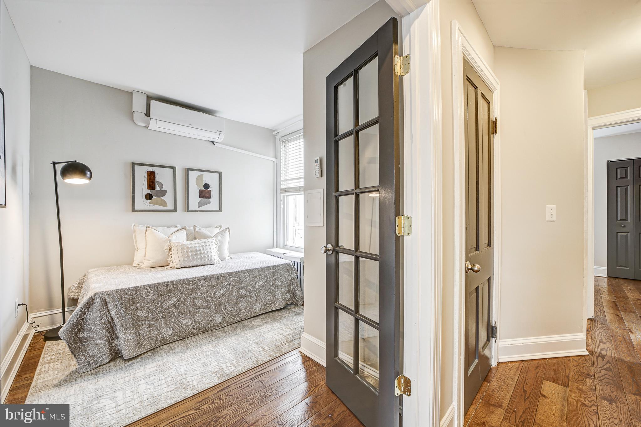 CAPITOL HILL - Residential