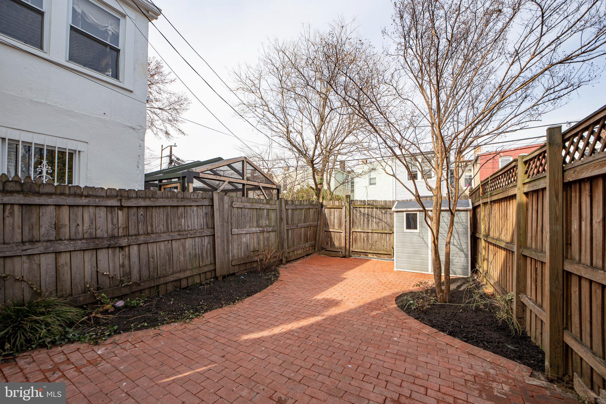 CAPITOL HILL - Residential