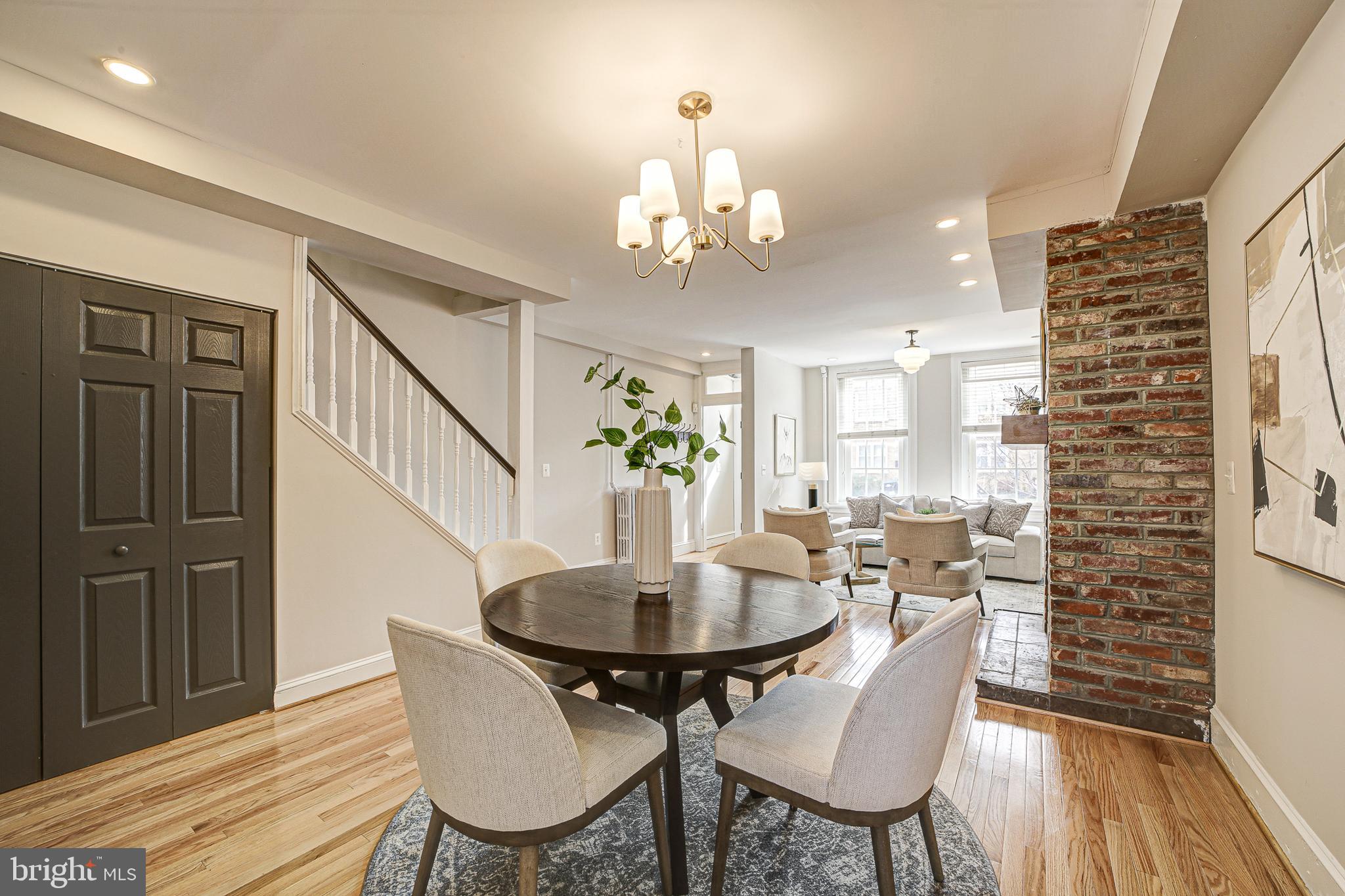 CAPITOL HILL - Residential