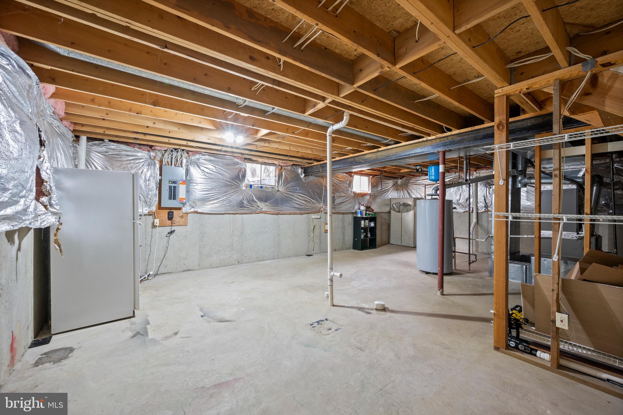 GREENS OF CROFTON - Residential Lease