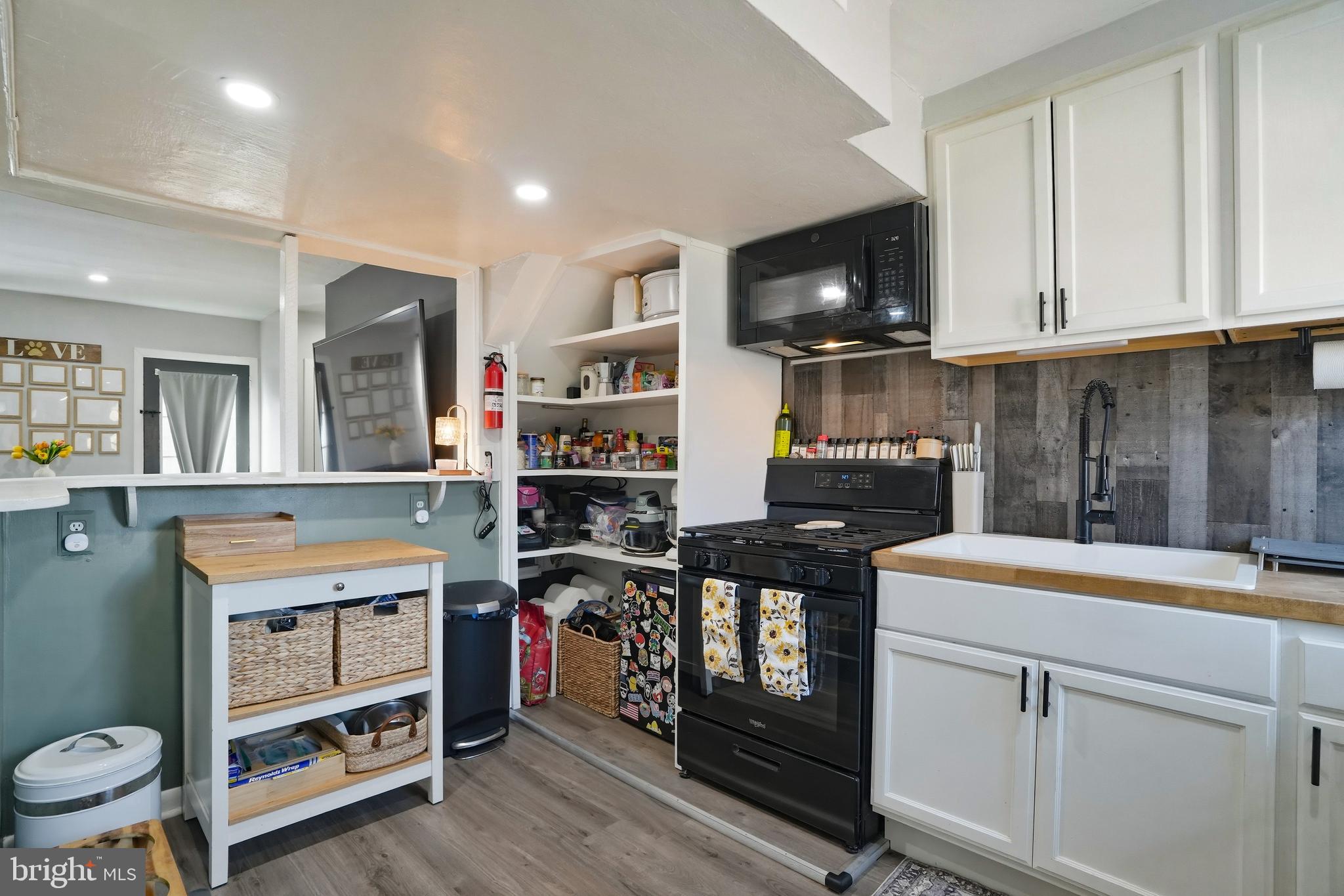 GARDEN CITY - Residential