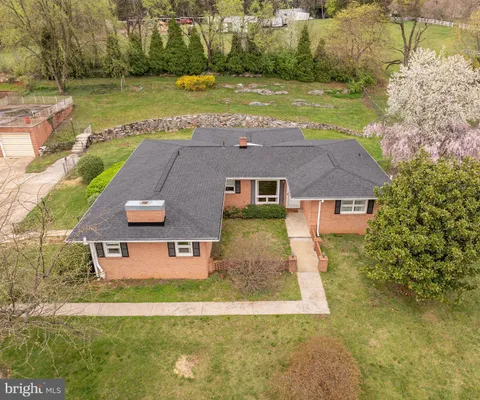301 S Delaware Avenue, Martinsburg, WV 25401 - MLS#: WVBE2039026