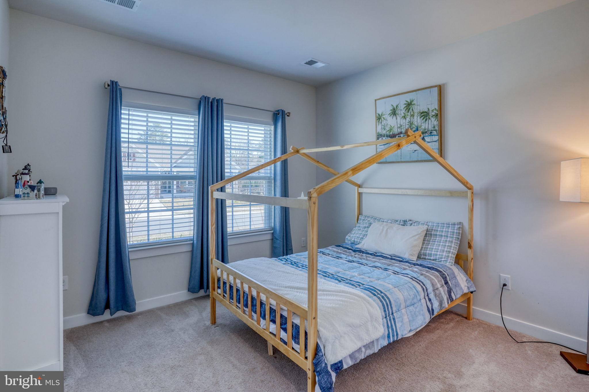 SPRING BREEZE - Residential