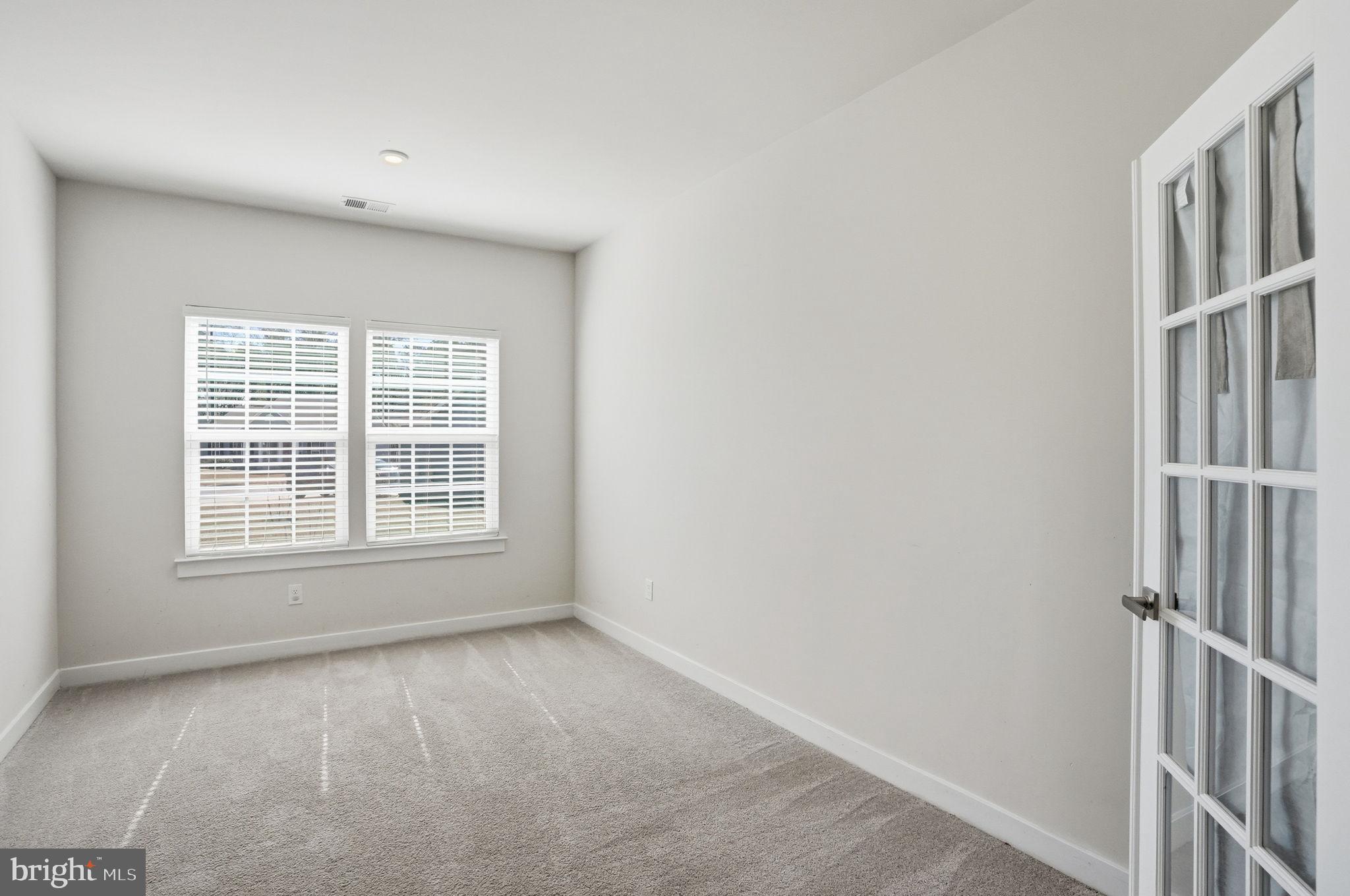 SPRING BREEZE - Residential