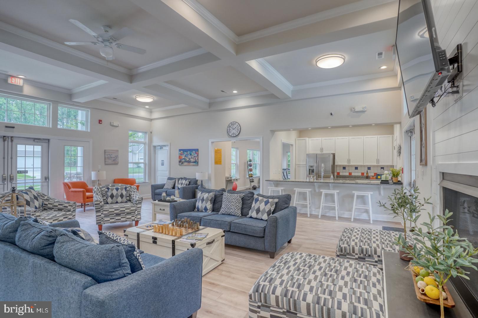 SPRING BREEZE - Residential