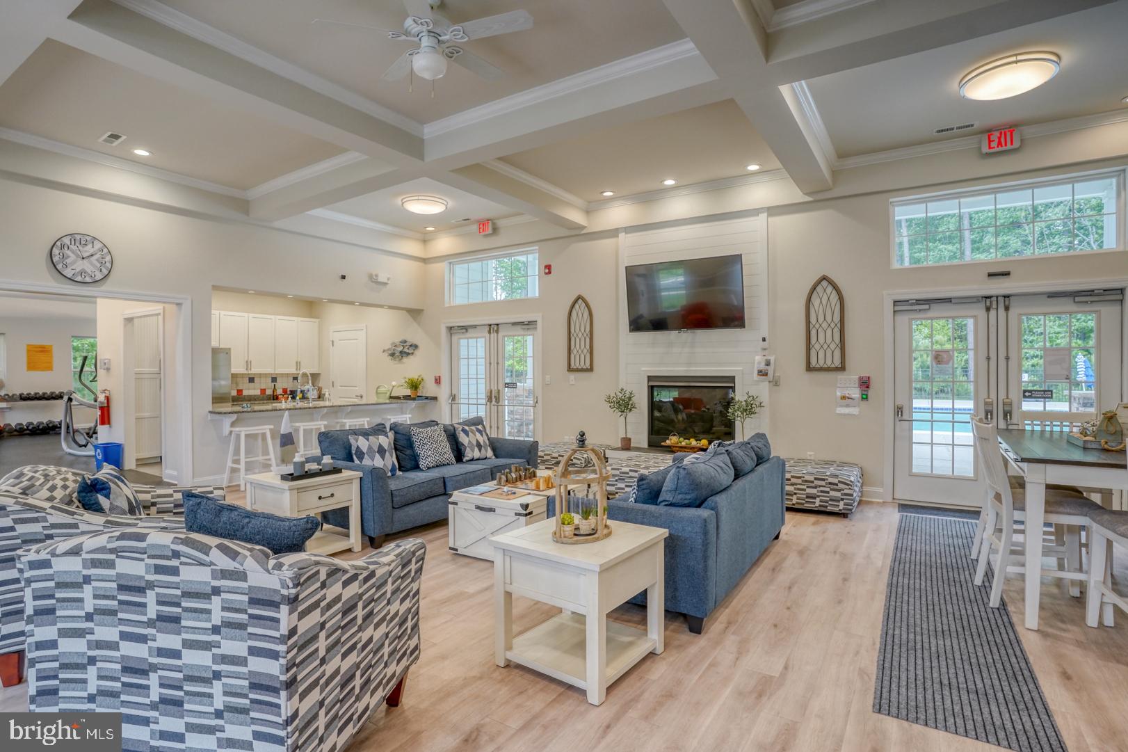 SPRING BREEZE - Residential