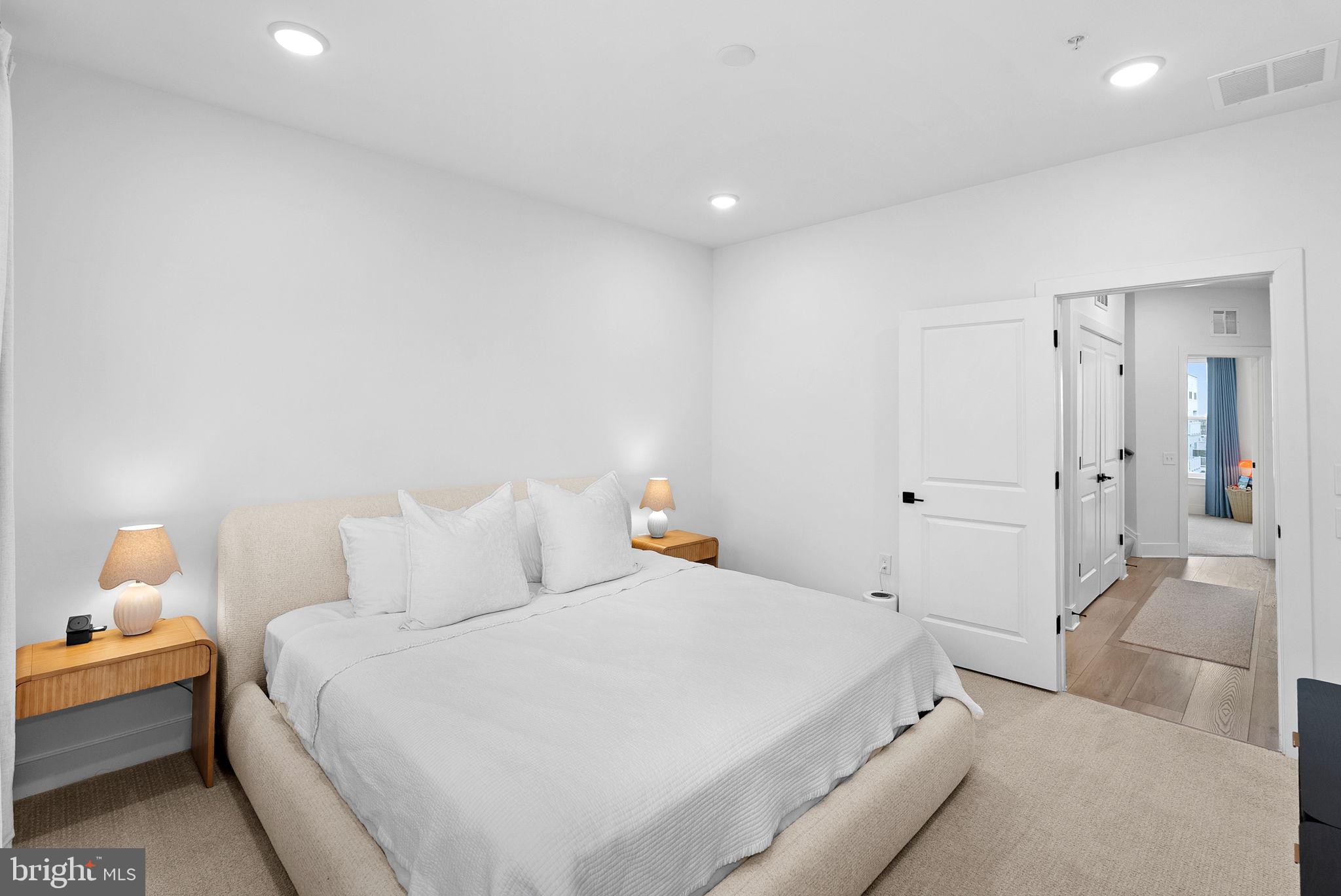 BELMONT OVERLOOK - Residential