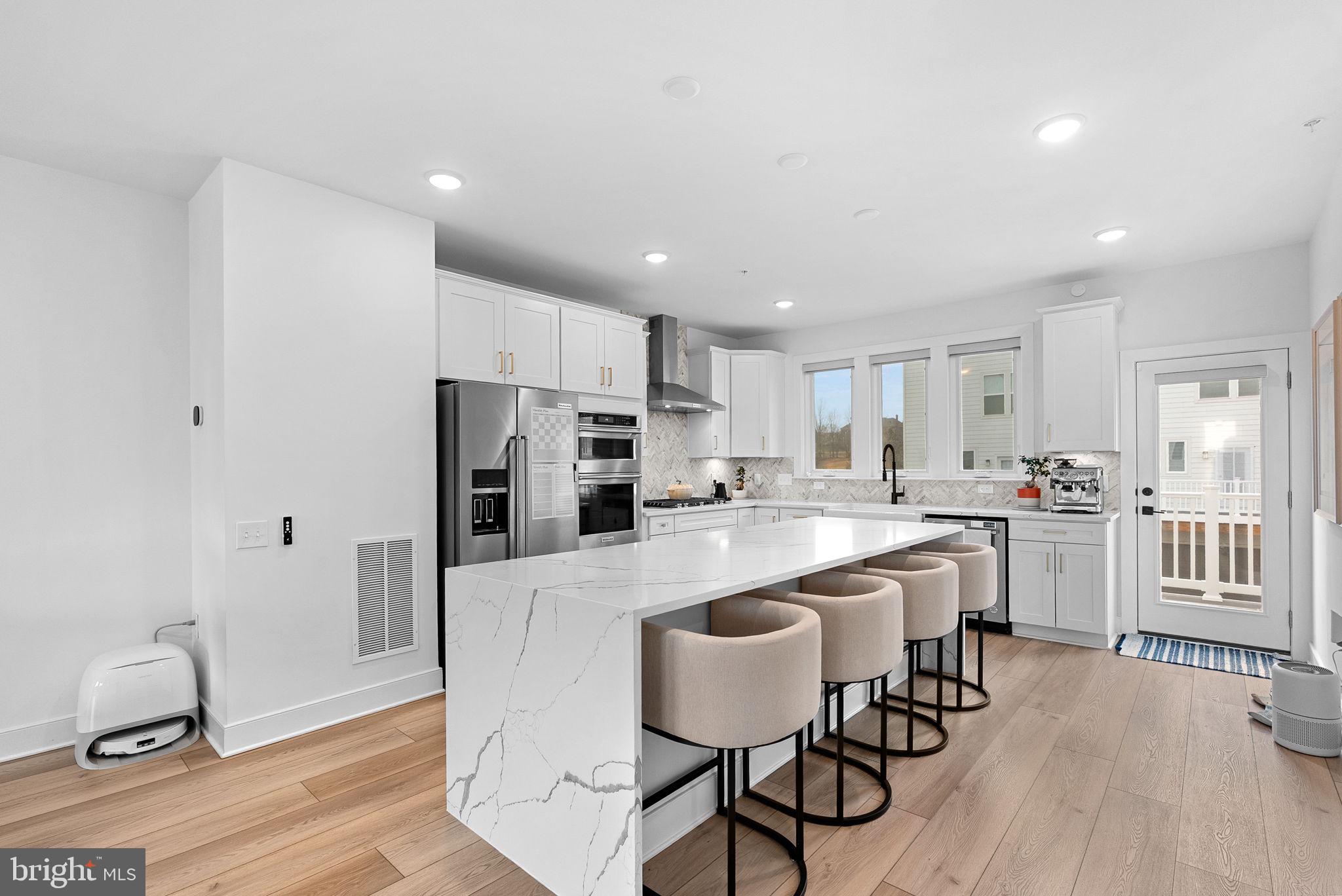 BELMONT OVERLOOK - Residential