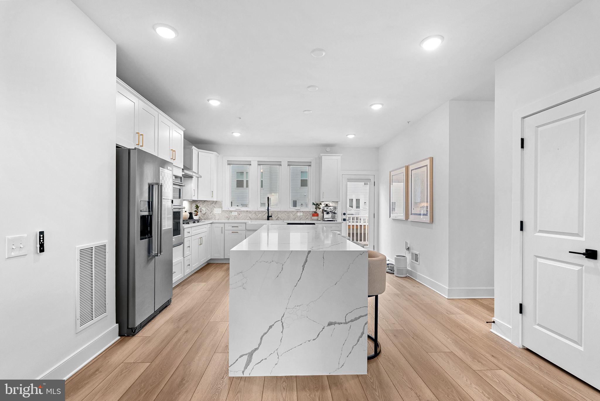 BELMONT OVERLOOK - Residential