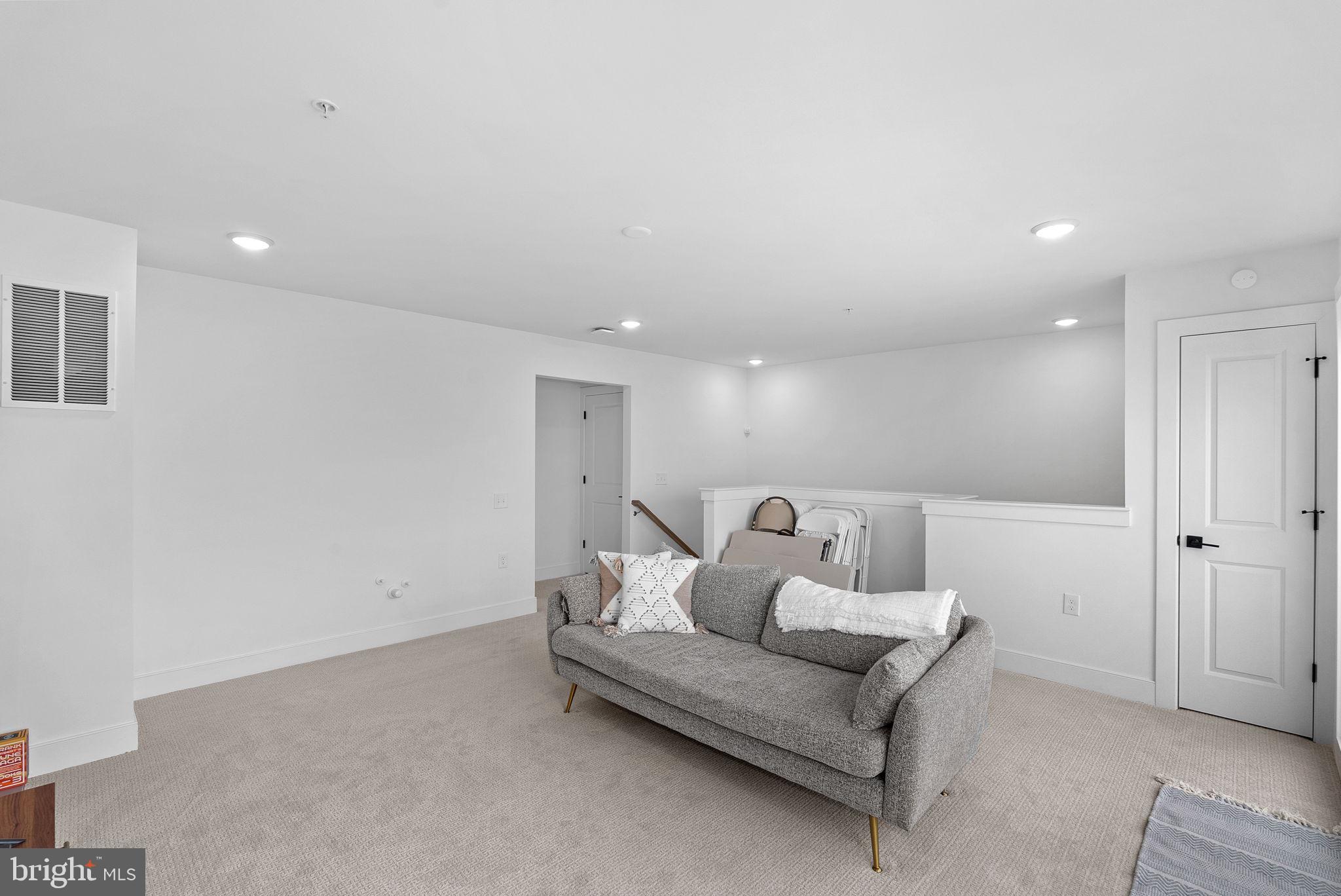 BELMONT OVERLOOK - Residential