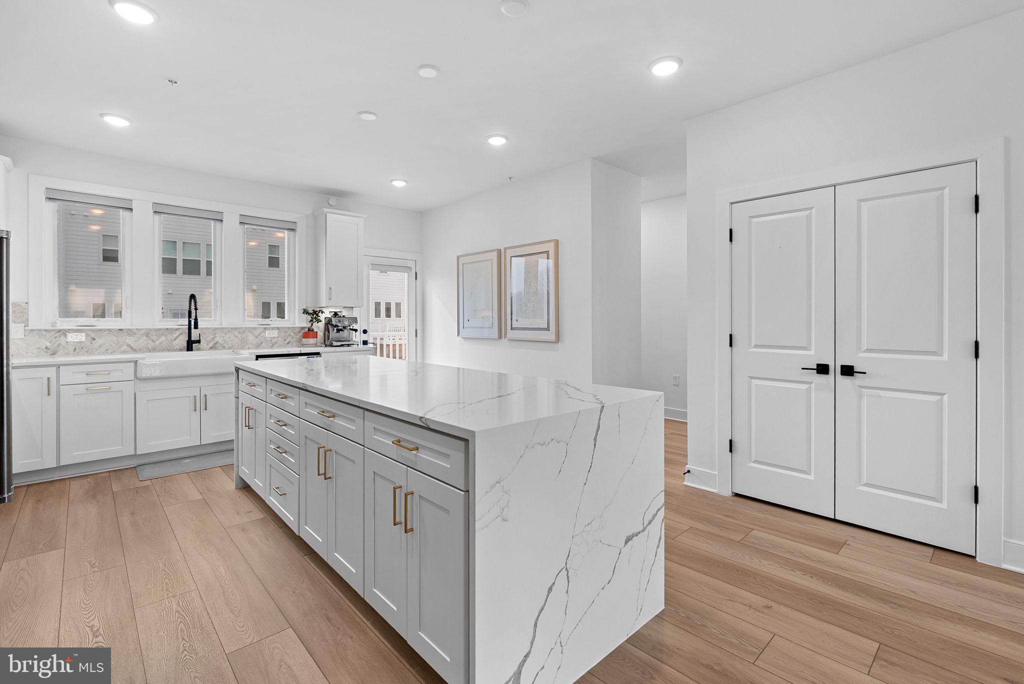 BELMONT OVERLOOK - Residential