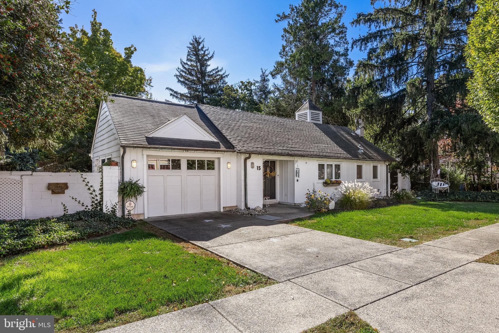 15 CARRIAGE HOUSE LANE