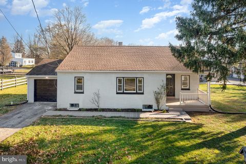 Photo of 169 BUCKWALTER RD, LANCASTER, PA 17602 (MLS # PALA2028254)