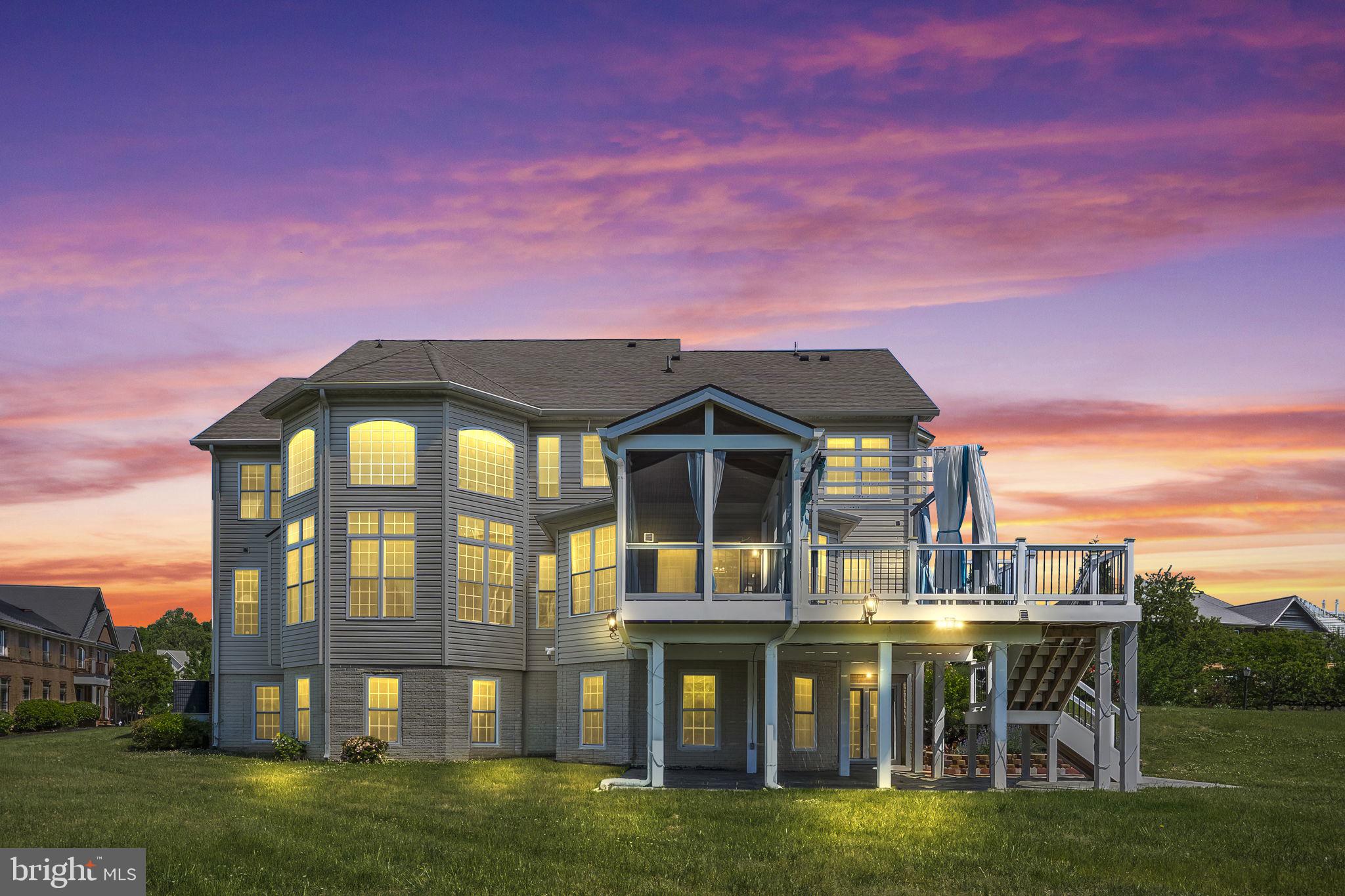 WASHINGTON OVERLOOK - Residential