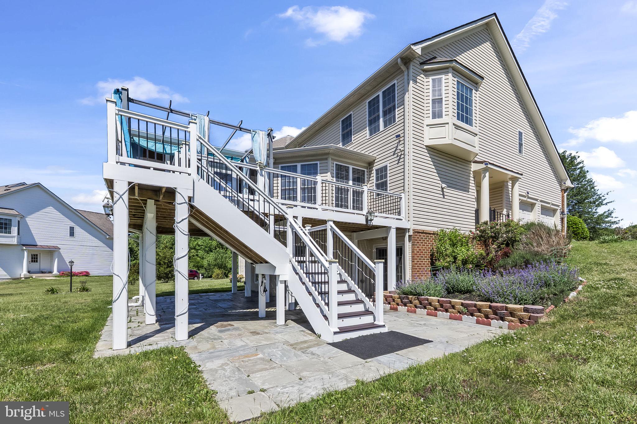 WASHINGTON OVERLOOK - Residential