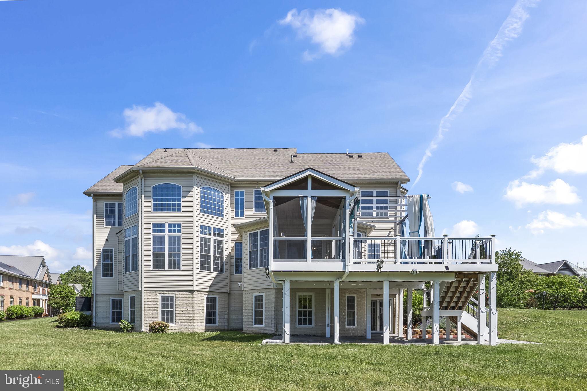 WASHINGTON OVERLOOK - Residential