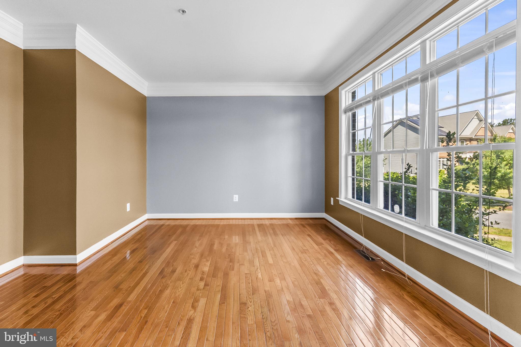 WASHINGTON OVERLOOK - Residential