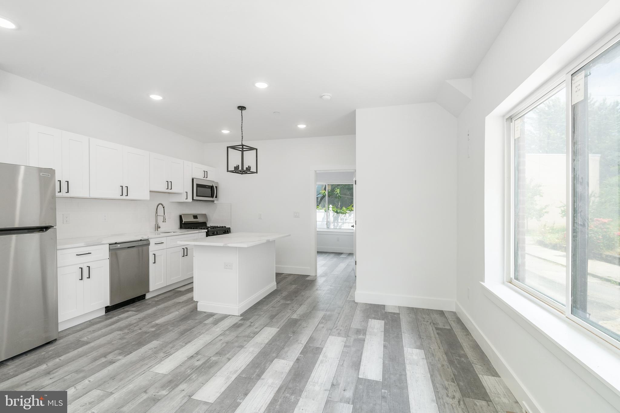 BELMONT - Residential Income