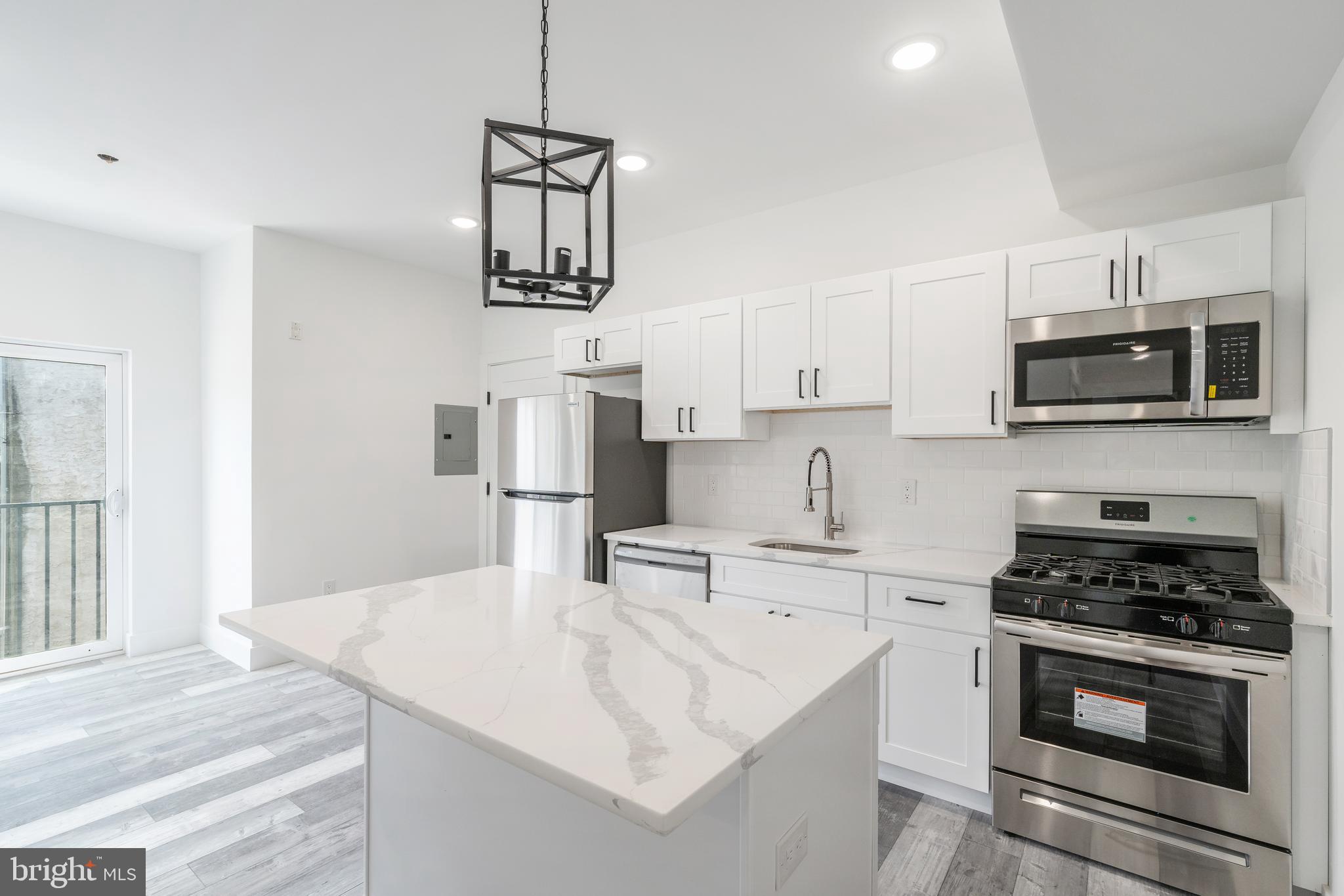 BELMONT - Residential Income