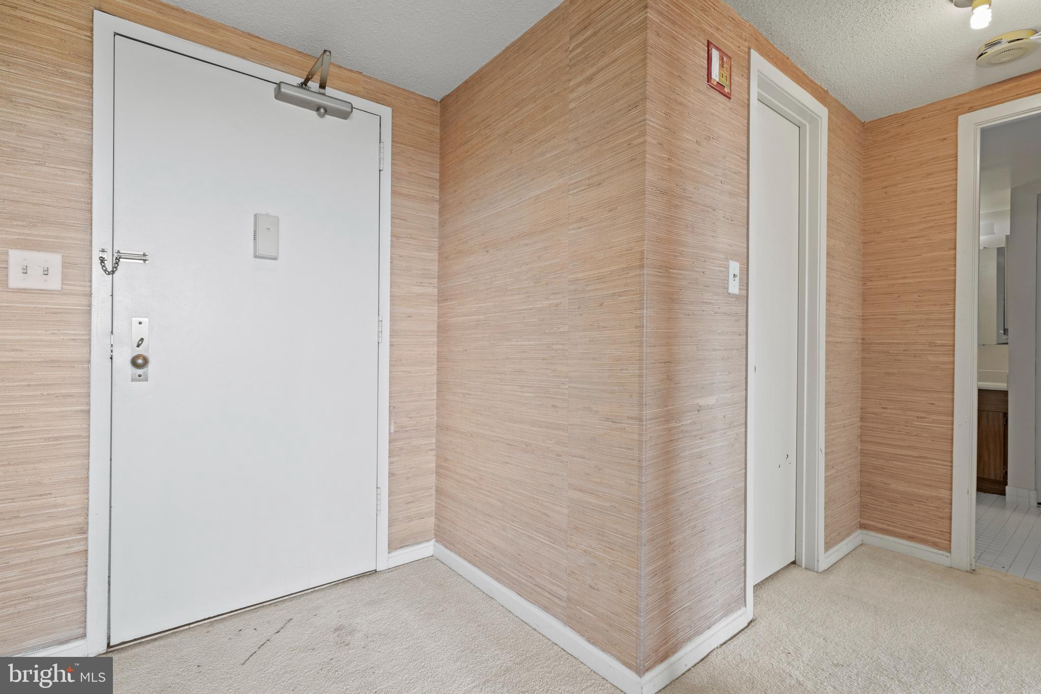 SKYLINE TOWERS - Residential