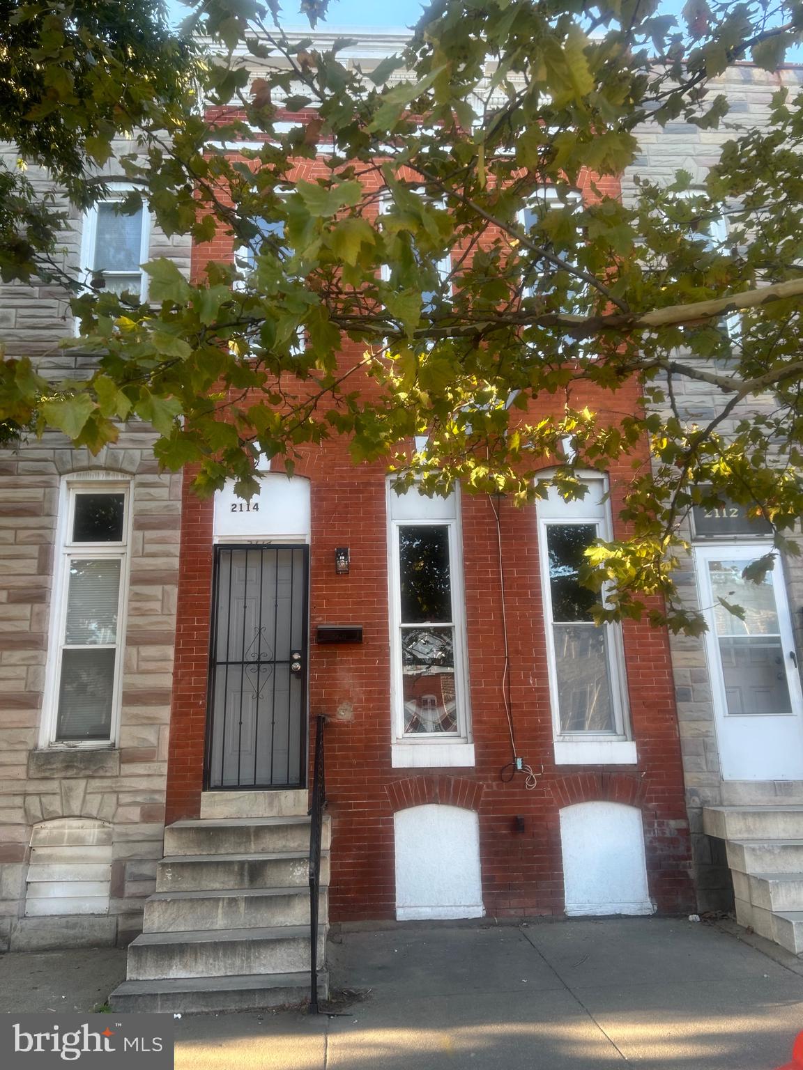 Welcome to 2114 Wilkens Ave. This completely 3 bedroom, 1.5 bathroom property is available now! Home features fresh paint, updated kitchen, and baths, and an in unit washer and dryer! Here are the rental requirements:
✔️ Income must be 3x the monthly rent
✔️ Vouchers are welcome
✔️ No recent eviction history (no minimum credit score required)
✔️ $40 application fee per adult
✔️ Security deposit due within 48 hrs of accepted application
 Connect with us to make 2114 Wilkens your new home!