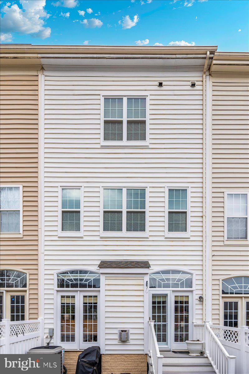 LAKELANDS - Residential