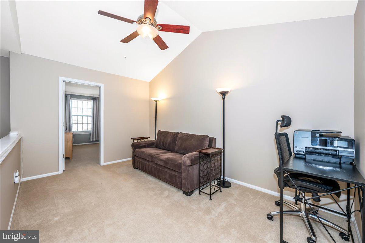 LAKELANDS - Residential