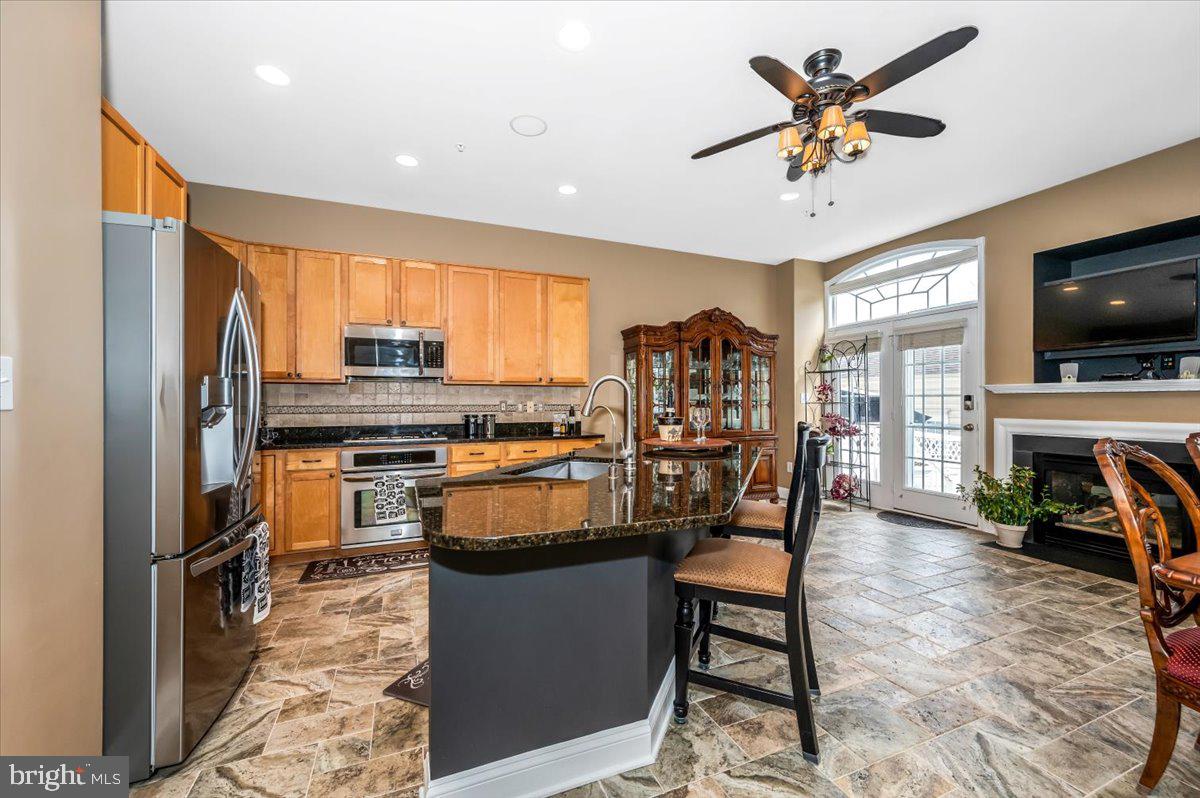 LAKELANDS - Residential