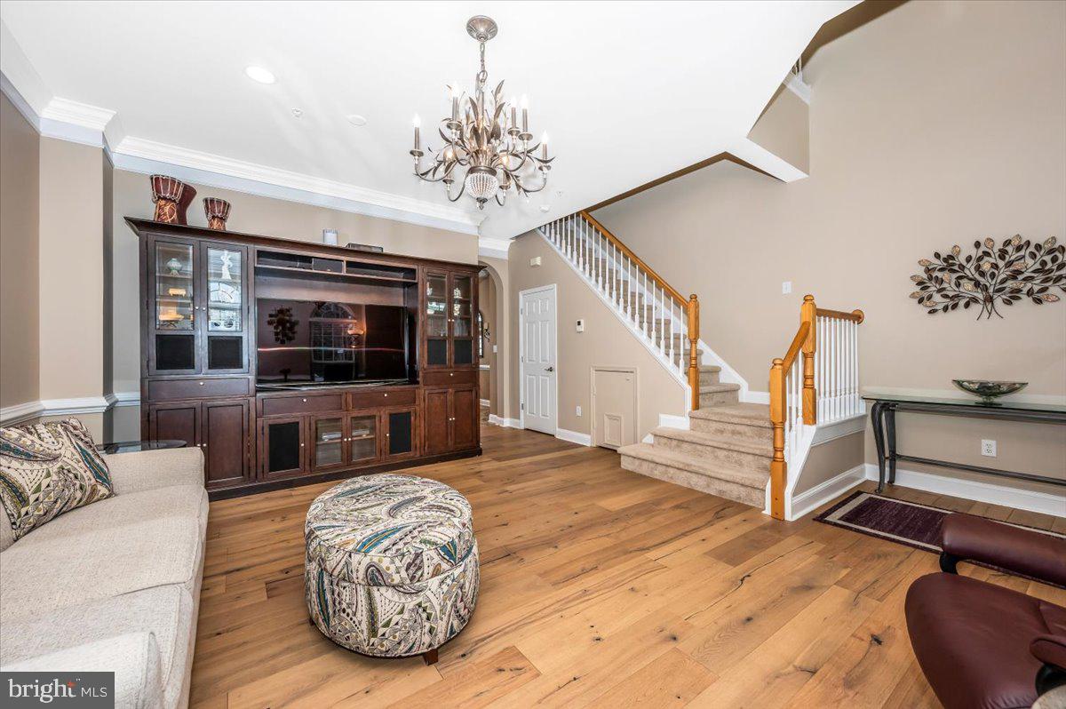 LAKELANDS - Residential