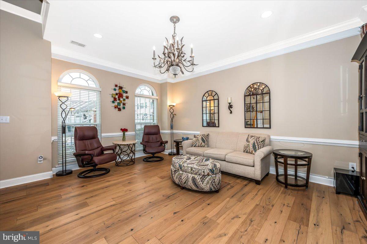 LAKELANDS - Residential