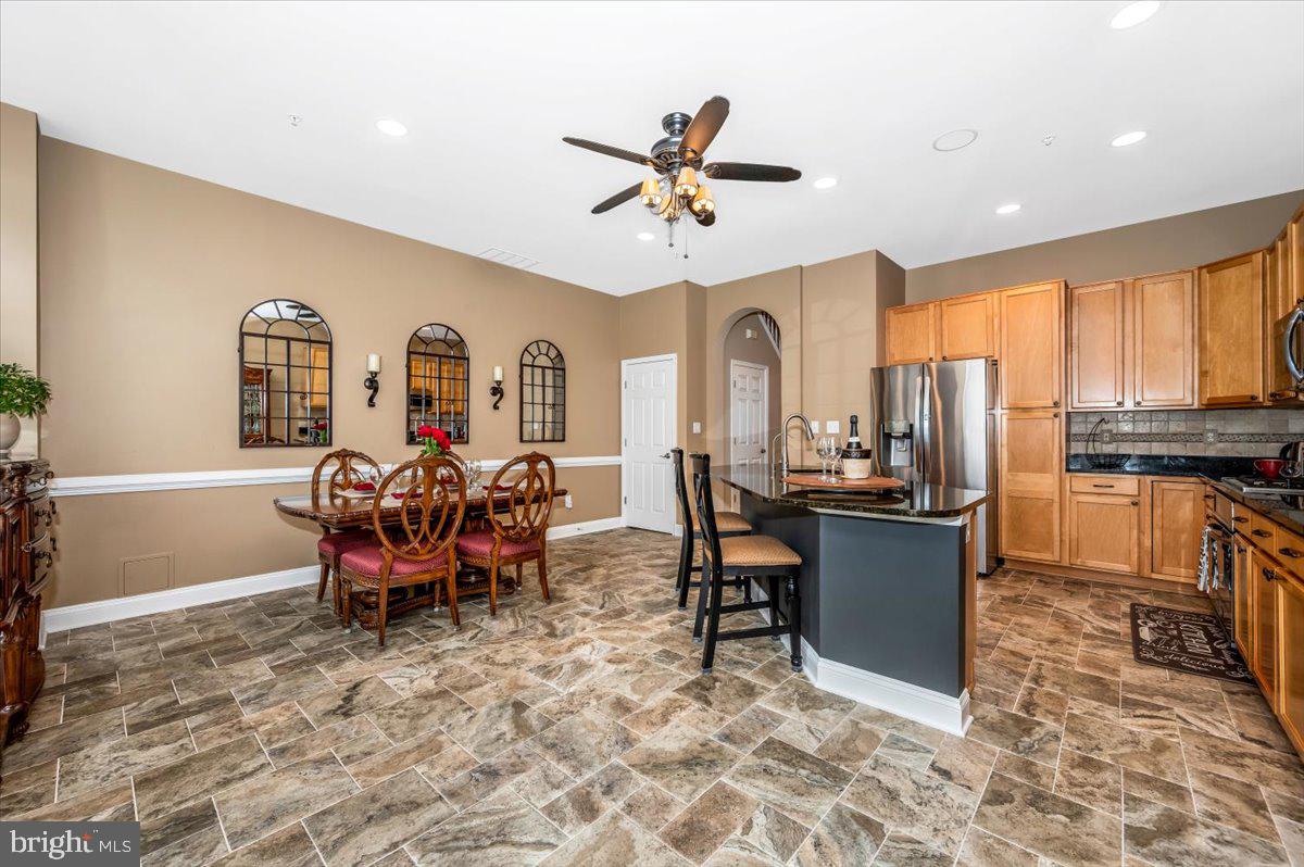 LAKELANDS - Residential