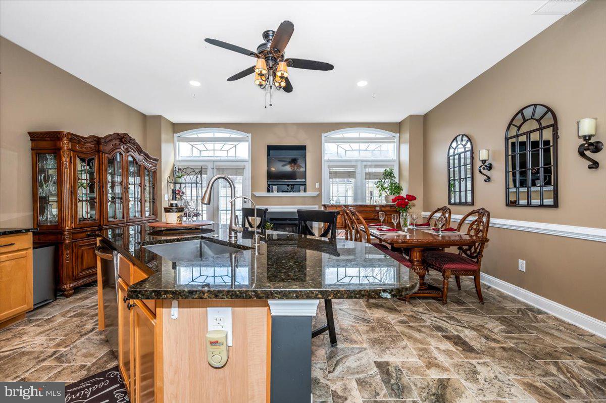 LAKELANDS - Residential