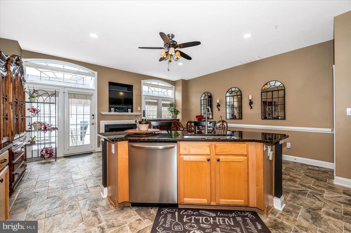 LAKELANDS - Residential