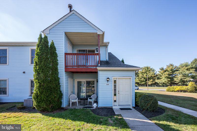 544 CASCADE COURT