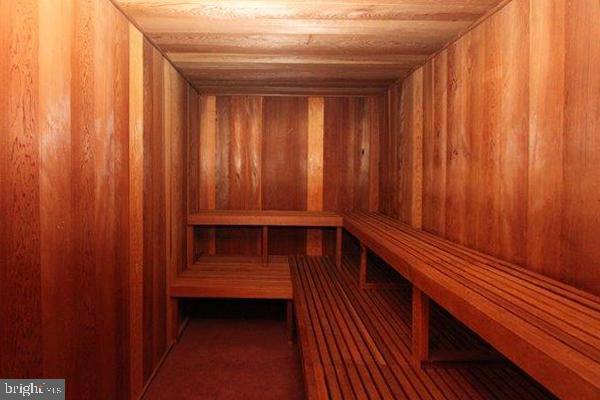 FRIENDSHIP HEIGHTS - Residential Lease