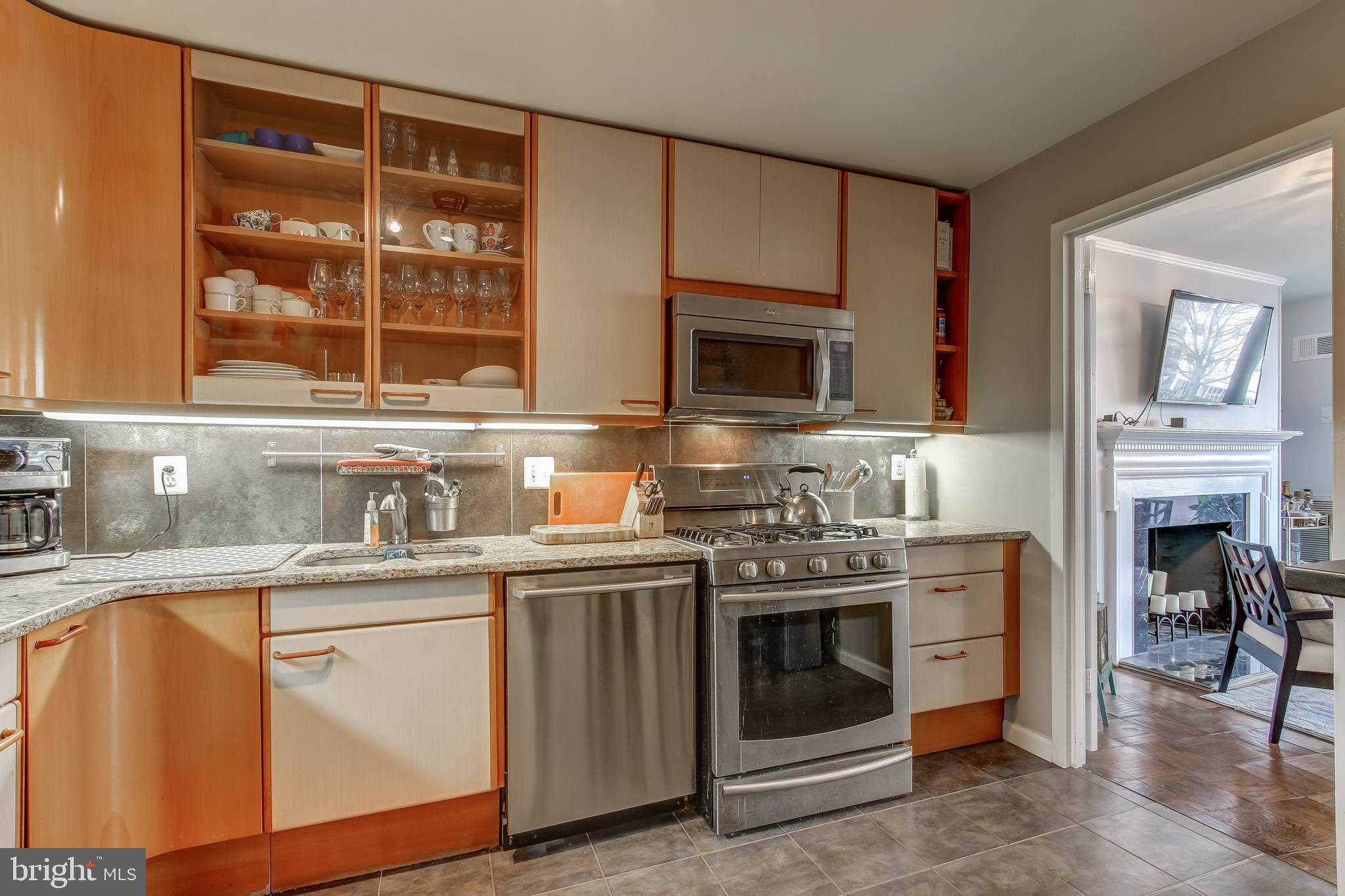 FRIENDSHIP HEIGHTS - Residential Lease