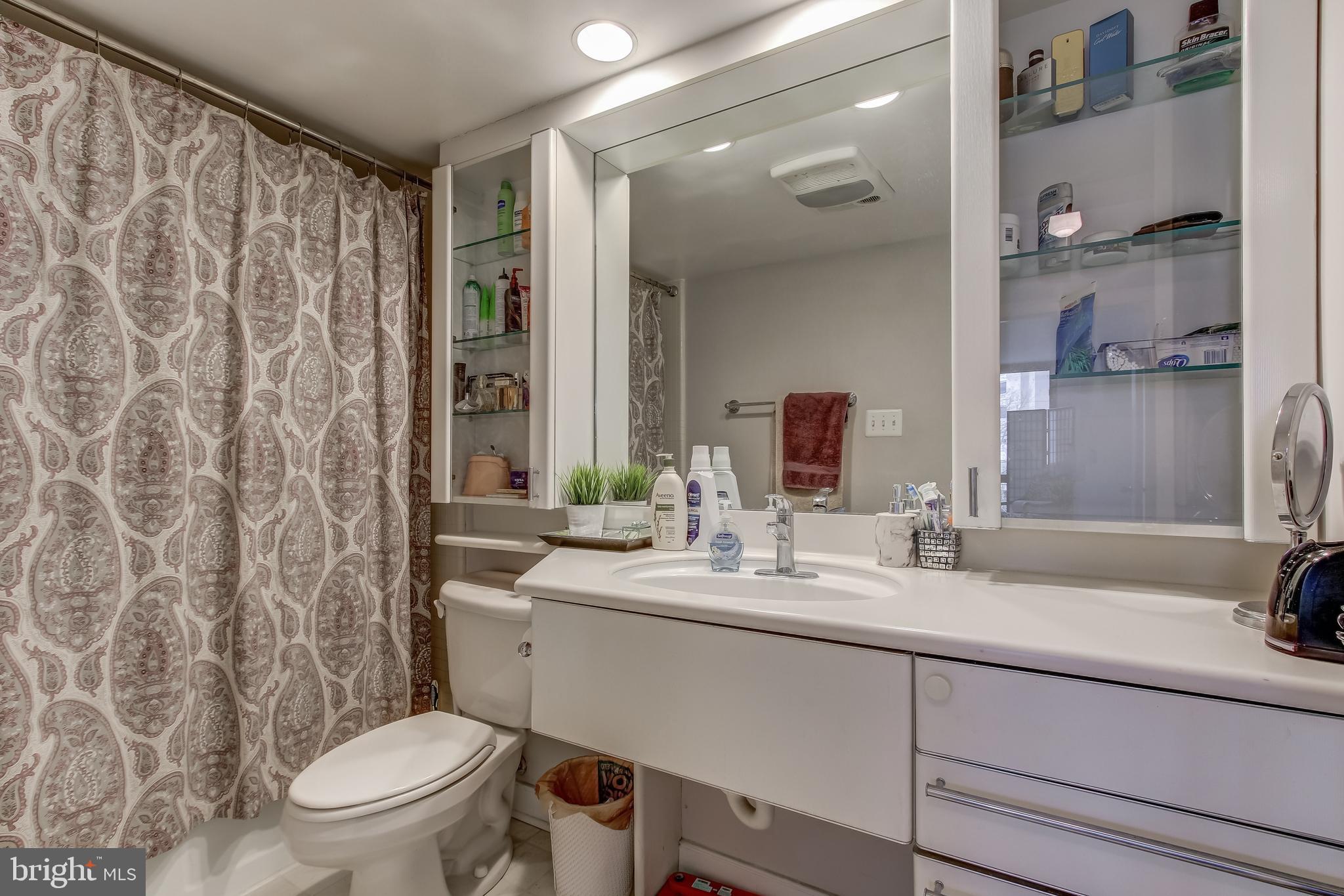 FRIENDSHIP HEIGHTS - Residential Lease