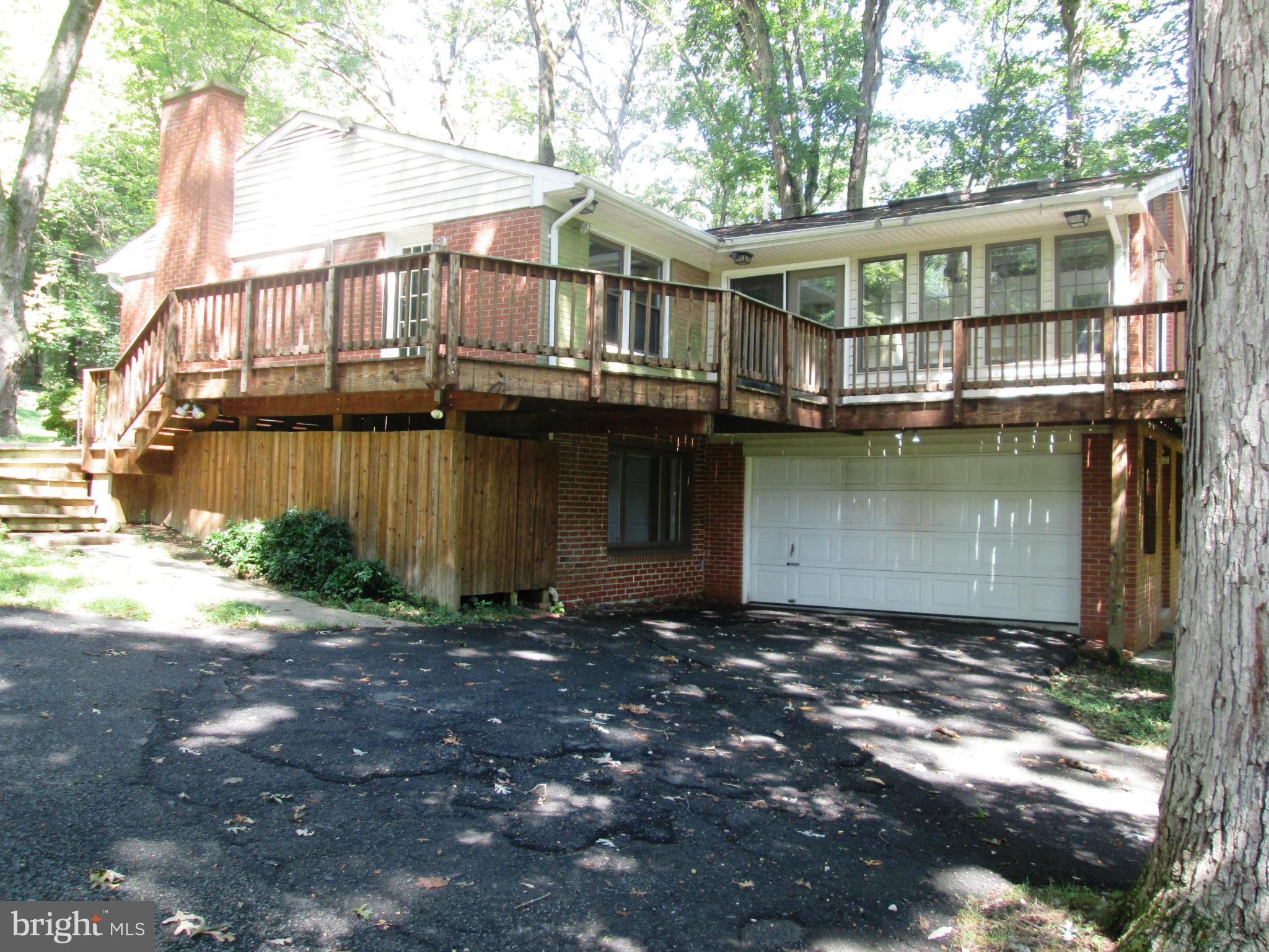 LINCOLNIA PARK - Residential Lease