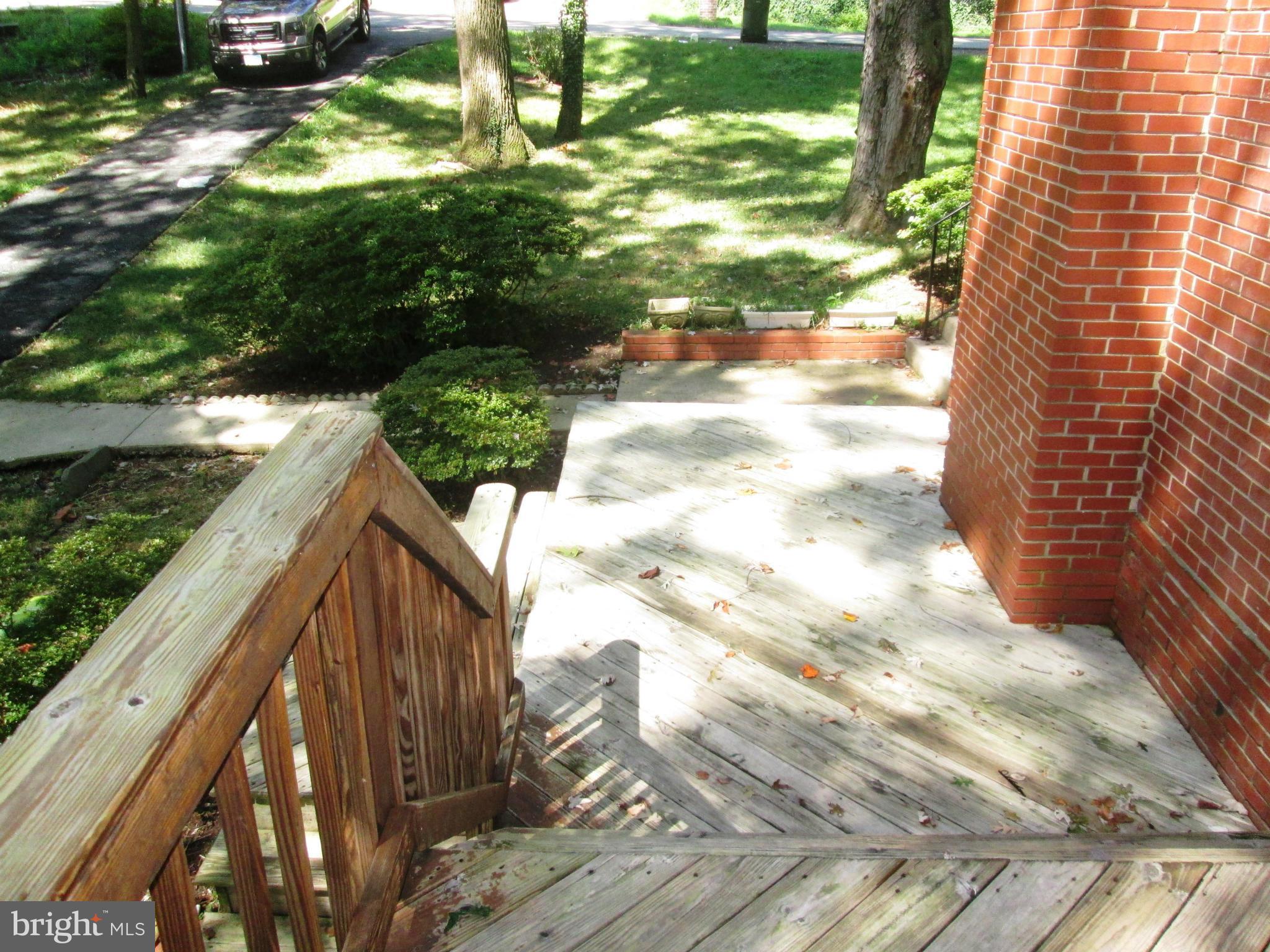 LINCOLNIA PARK - Residential Lease