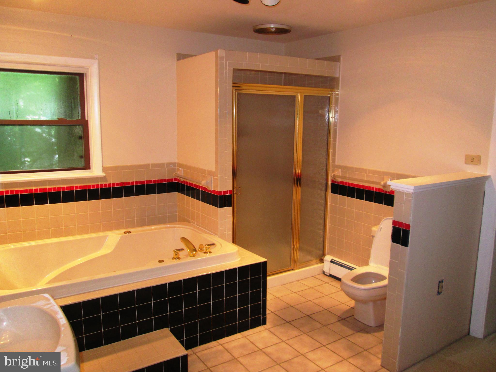 LINCOLNIA PARK - Residential Lease