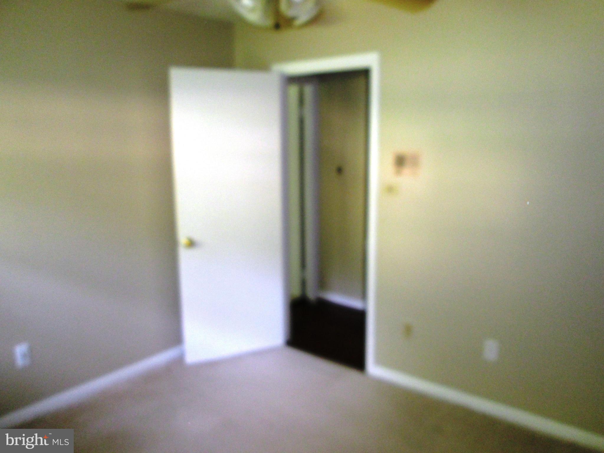 LINCOLNIA PARK - Residential Lease