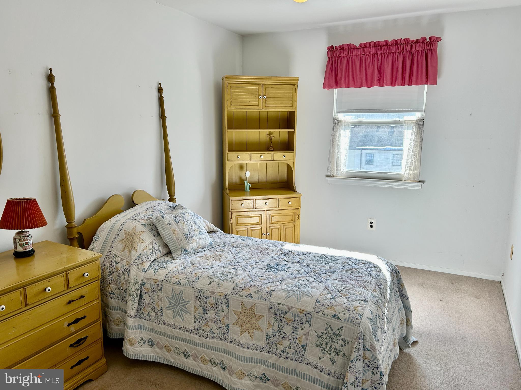 LAFAYETTE HILL - Residential