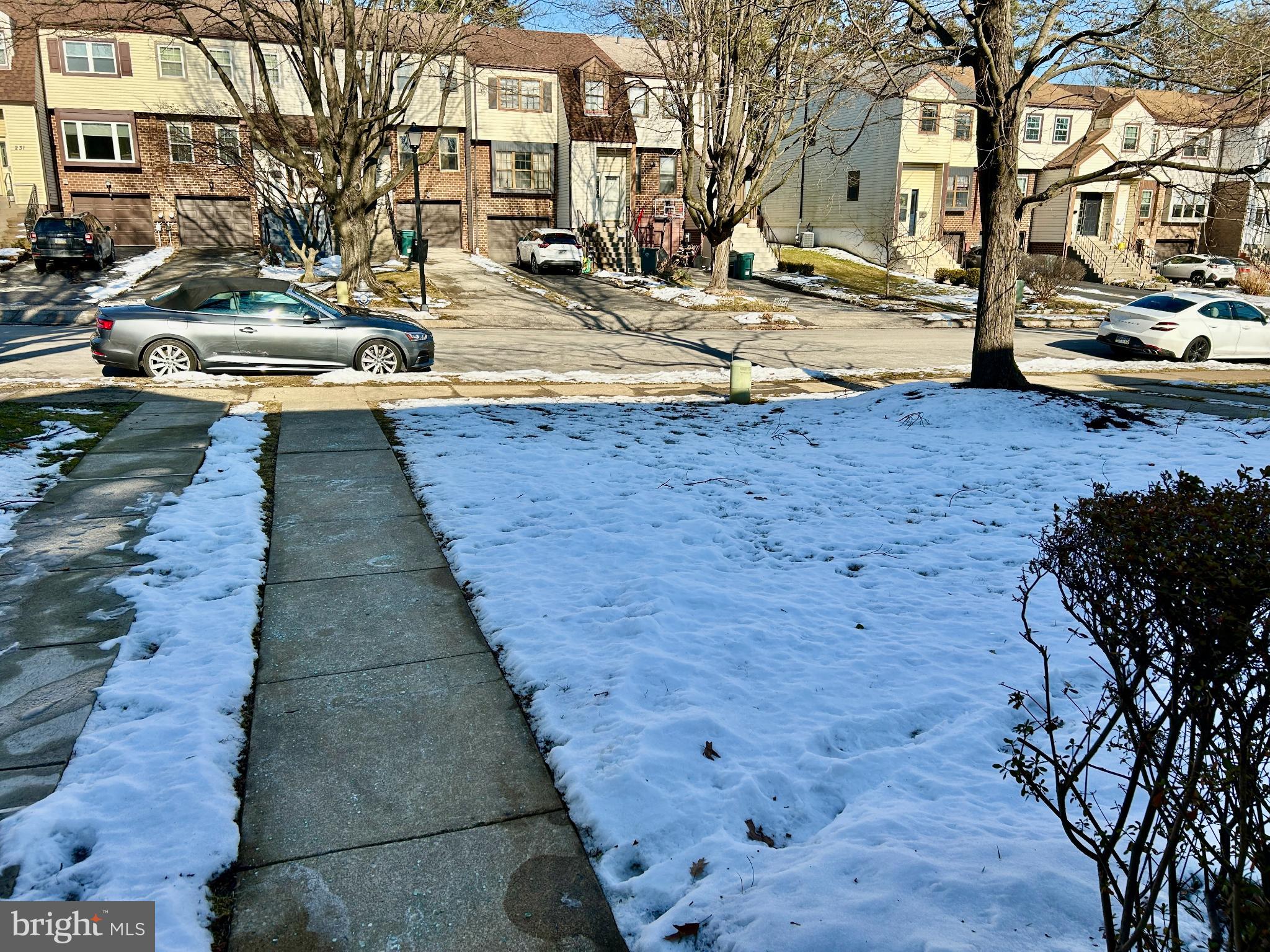 LAFAYETTE HILL - Residential