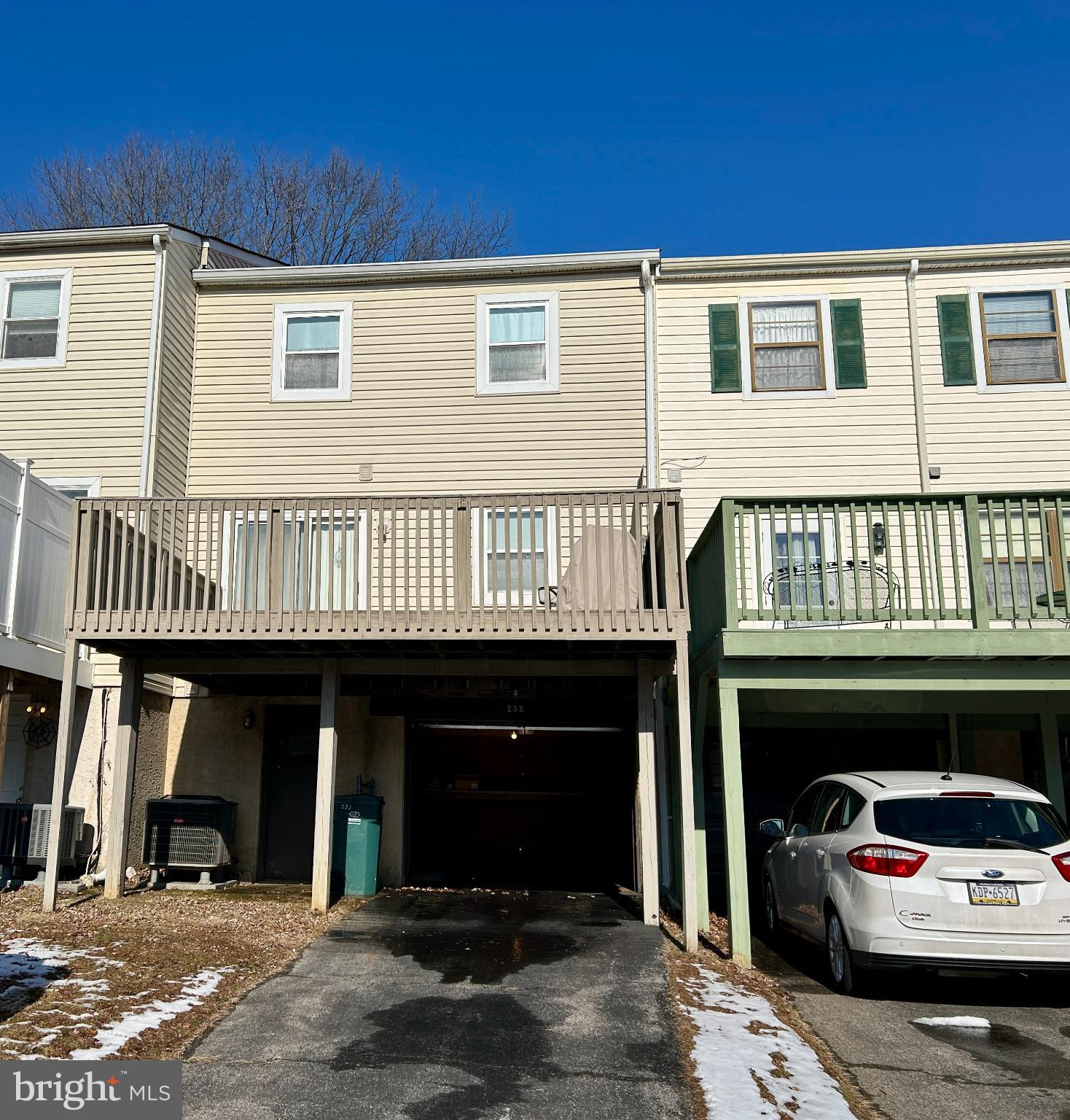 LAFAYETTE HILL - Residential