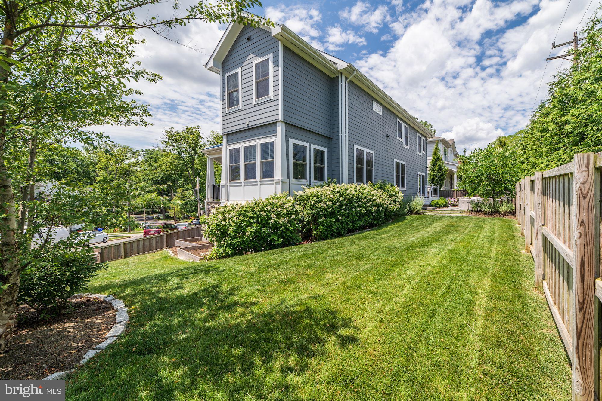 LYON PARK - Residential